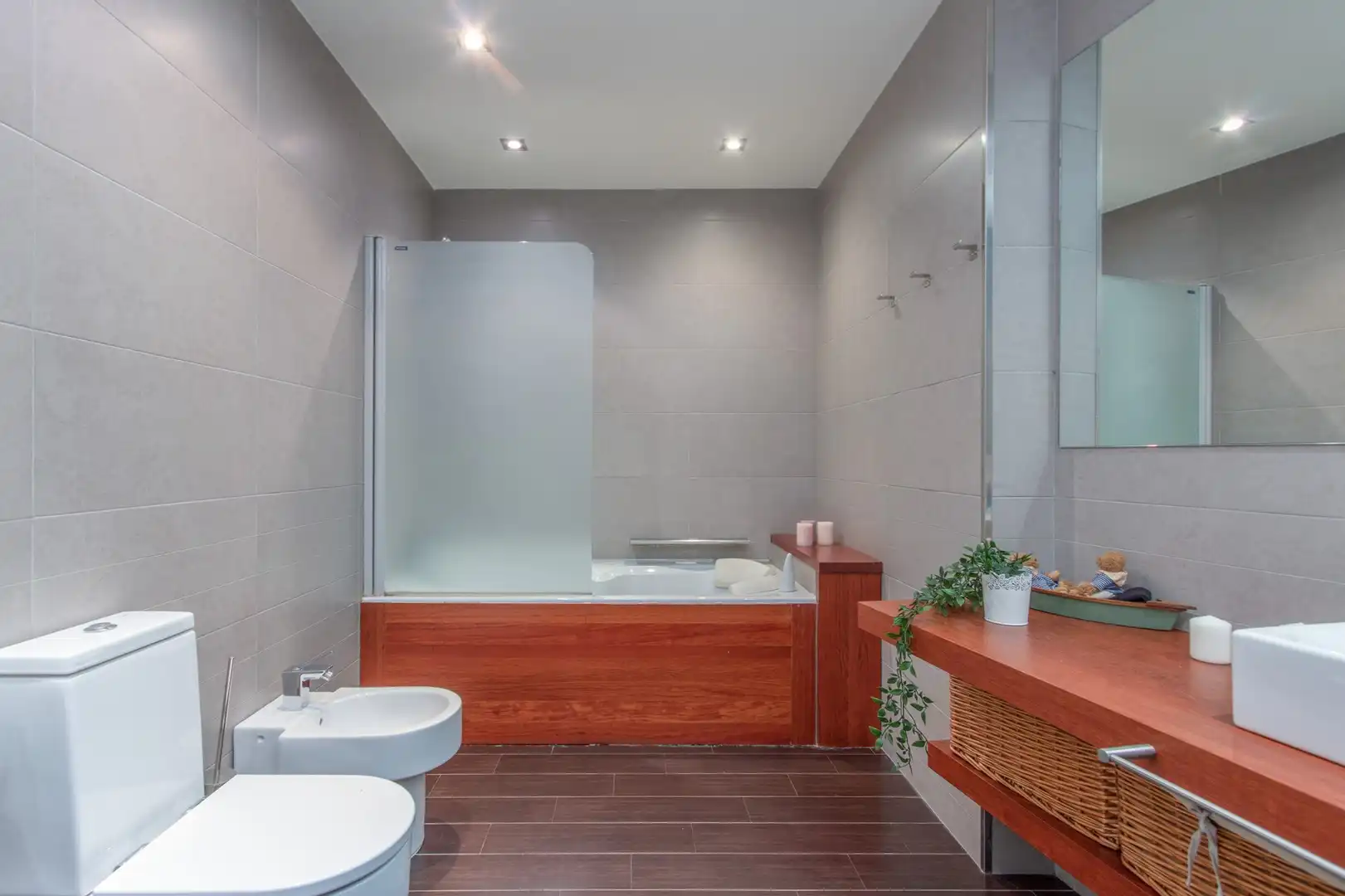 Bathroom of Attic for sale in Figueres  with Heating, Terrace and Furnished