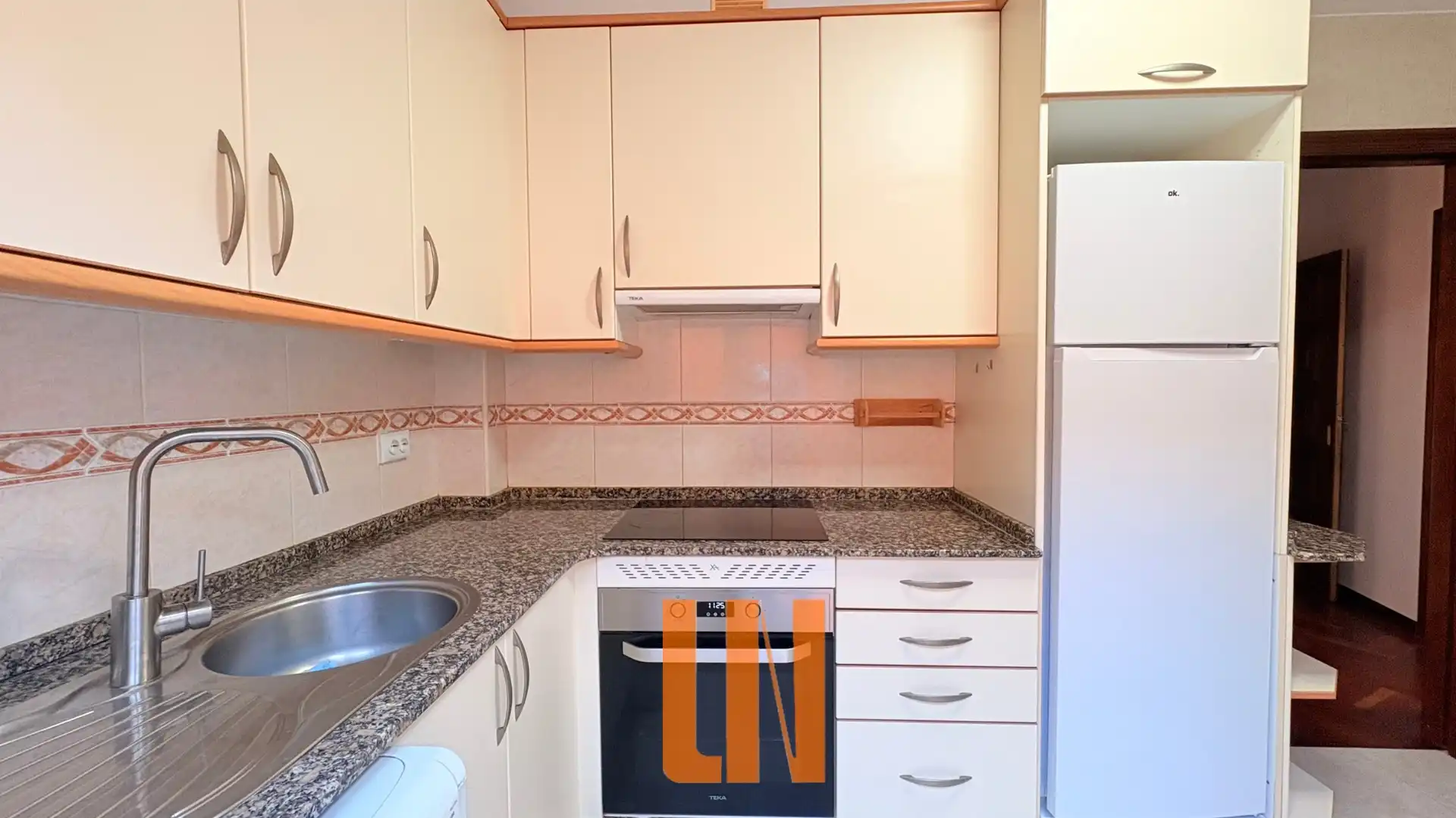 Küche von Wohnung zum Verkauf in Oleiros mit Heizung und Parkett