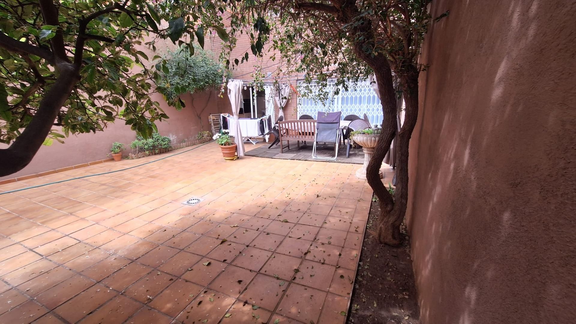 Jardí de Casa o xalet en venda en Sabadell amb Calefacció, Terrassa i Traster