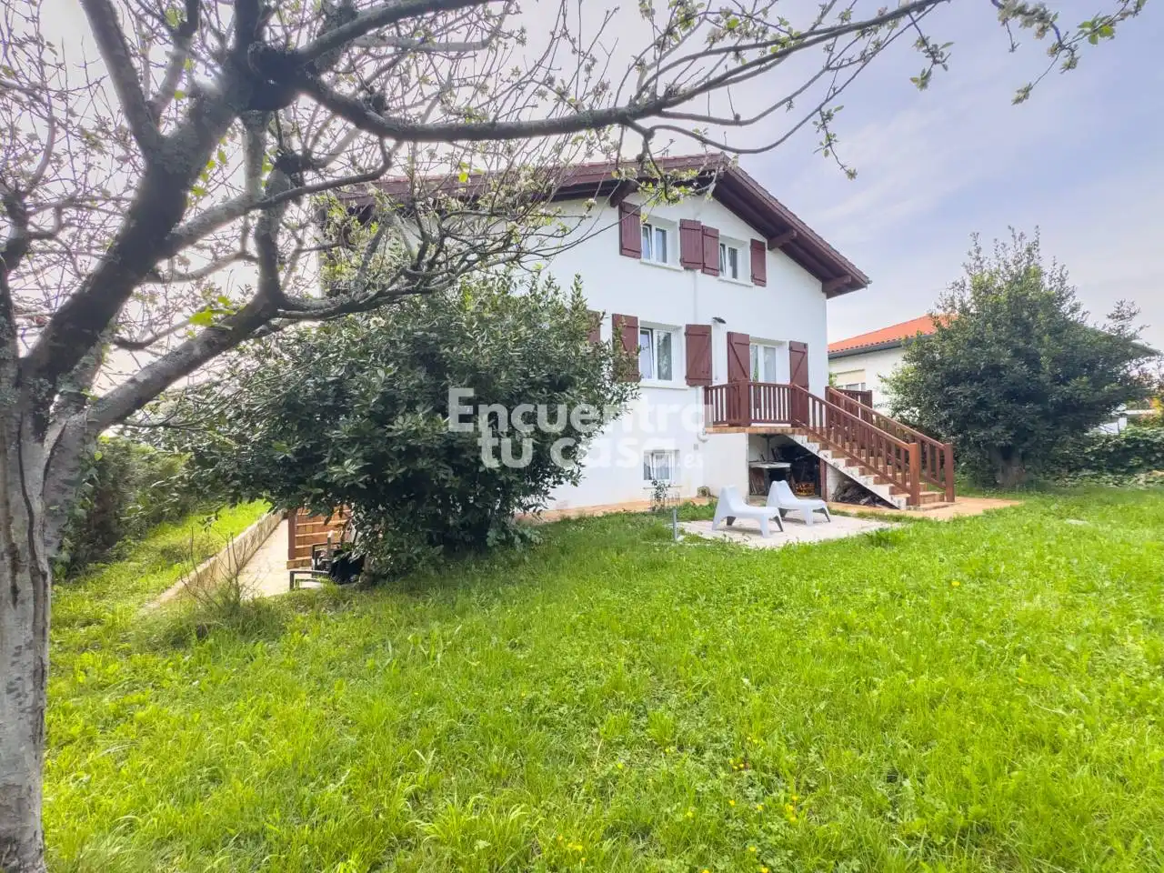 Außenansicht von Haus oder Chalet zum Verkauf in Hendaye mit Heizung, Privatgarten und Terrasse