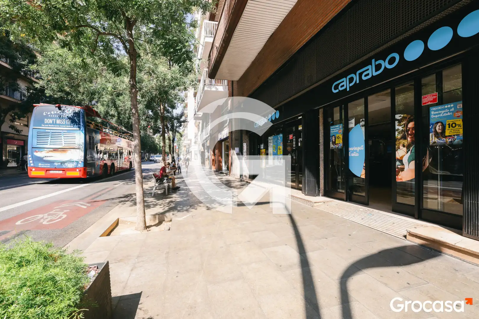 Flat for sale in Barcelona  with Private garden, Terrace and Oven