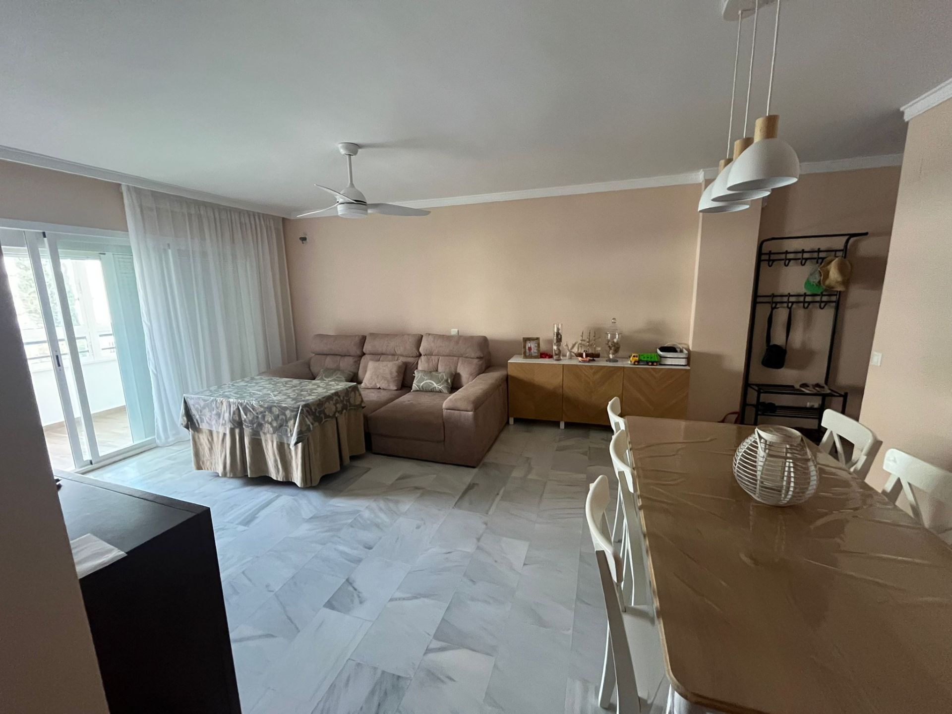 Sala de estar de Piso en venta en Vélez-Málaga con Aire acondicionado, Terraza y Trastero