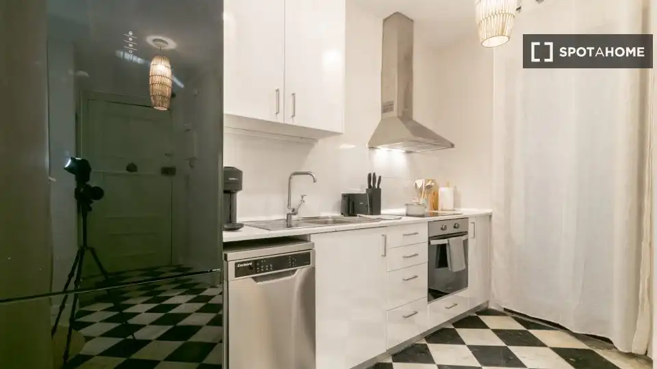 Flat with terrace to rent in Ciutat Vella, imagen 14