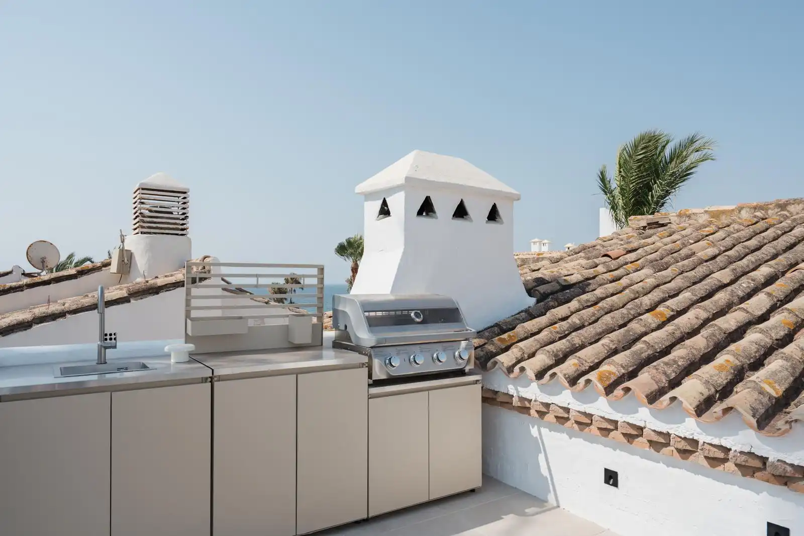 Terrace of Attic for sale in Marbella  with Air Conditioner, Terrace and Swimming Pool