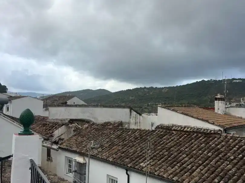 Vista exterior de Casa o chalet en venta en Ubrique con Aire acondicionado, Amueblado y Balcón