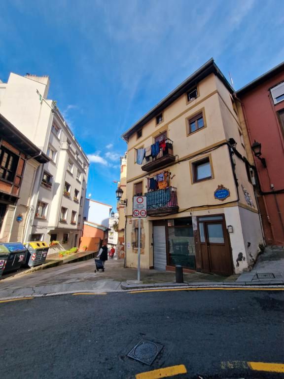 Exterior view of Flat for sale in Bilbao   with Storage room