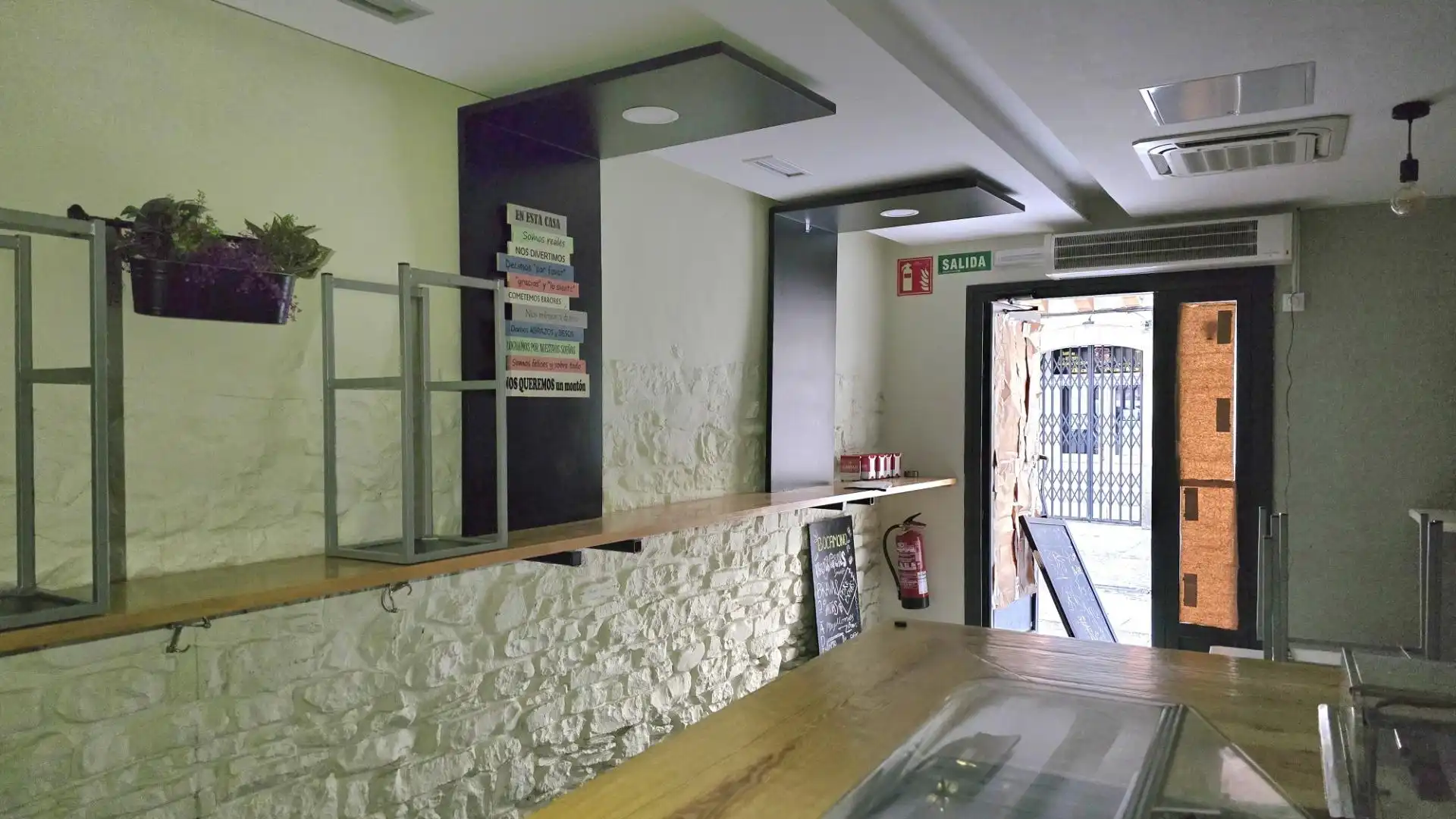 Premises for rent in Calle BELLIDO, Casco Antiguo - Ciudadela