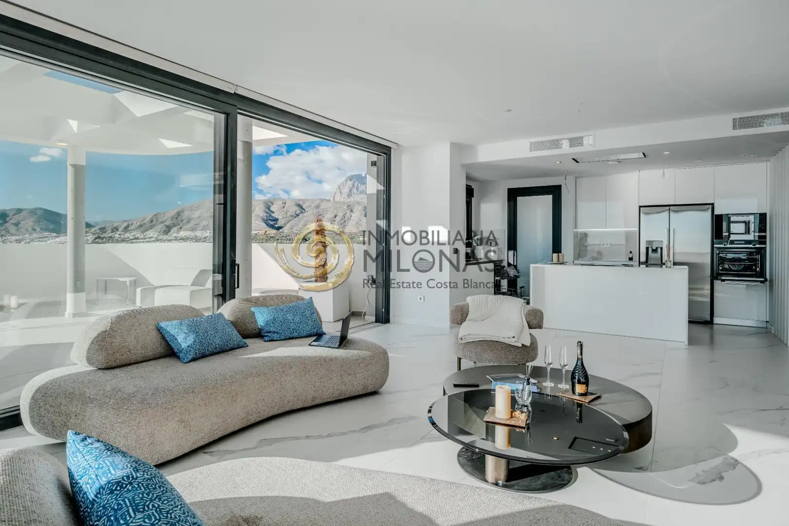 Sala d'estar de Apartament en venda en Benidorm amb Aire condicionat, Terrassa i Traster