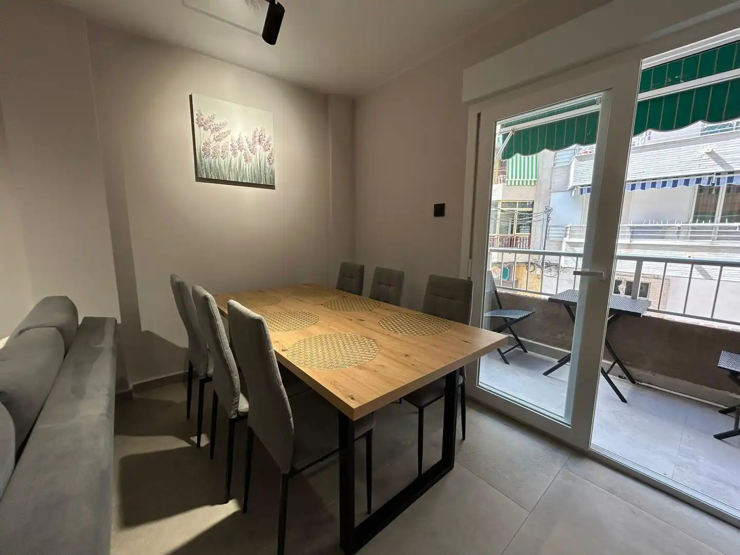 Comedor de Apartamento en venta en Torrevieja con Aire acondicionado, Amueblado y Balcón