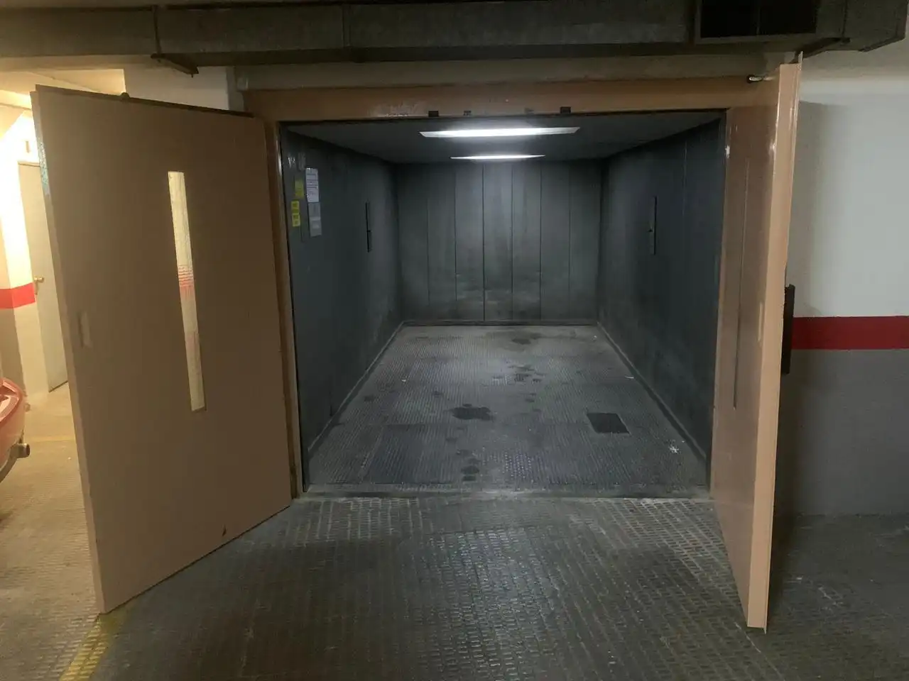 Aparcament de Garatge en venda en Madrid