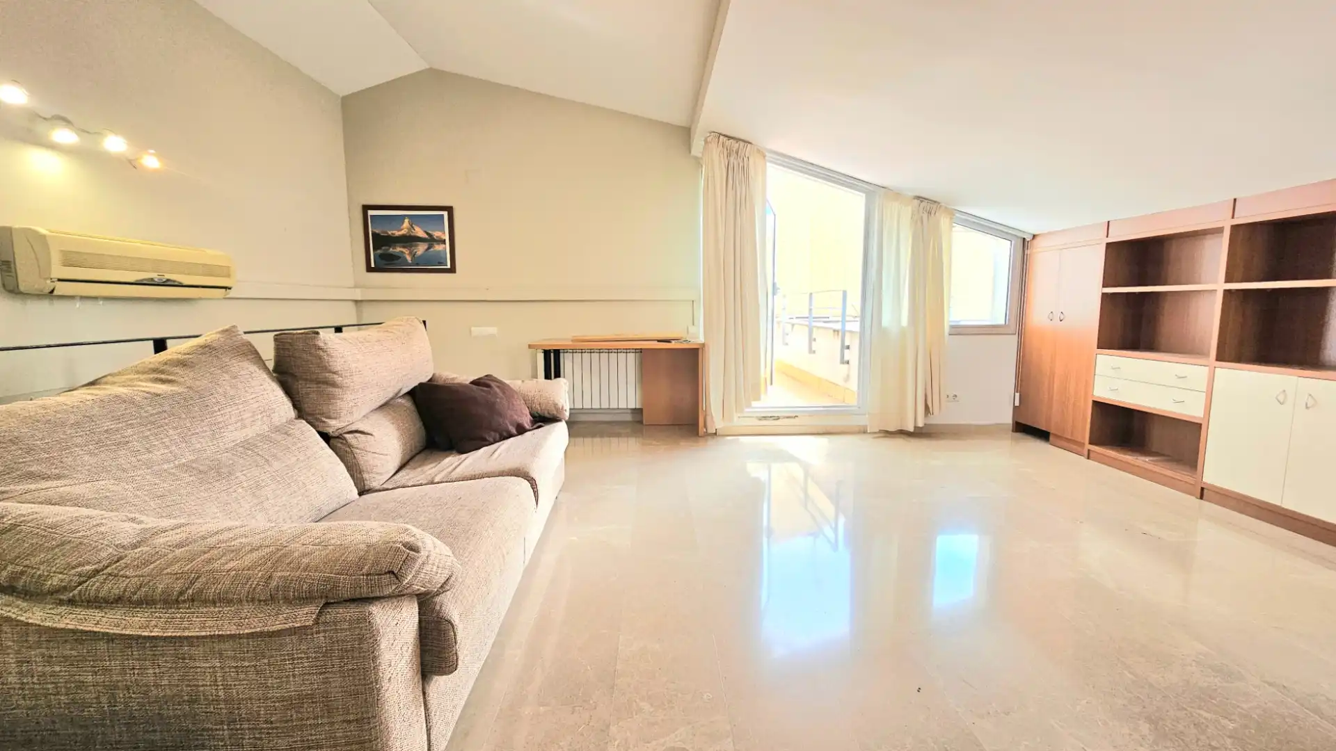 Sala d'estar de Dúplex en venda en Castellar del Vallès amb Aire condicionat, Calefacció i Terrassa