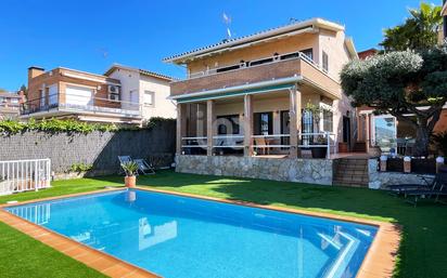 Vista exterior de Casa o xalet en venda en Teià amb Aire condicionat, Calefacció i Terrassa