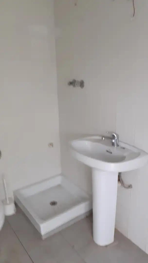 Bany de Nau industrial de lloguer en Barcelona
