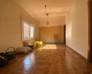Sala d'estar de Casa adosada en venda en Roda de Ter amb Balcó