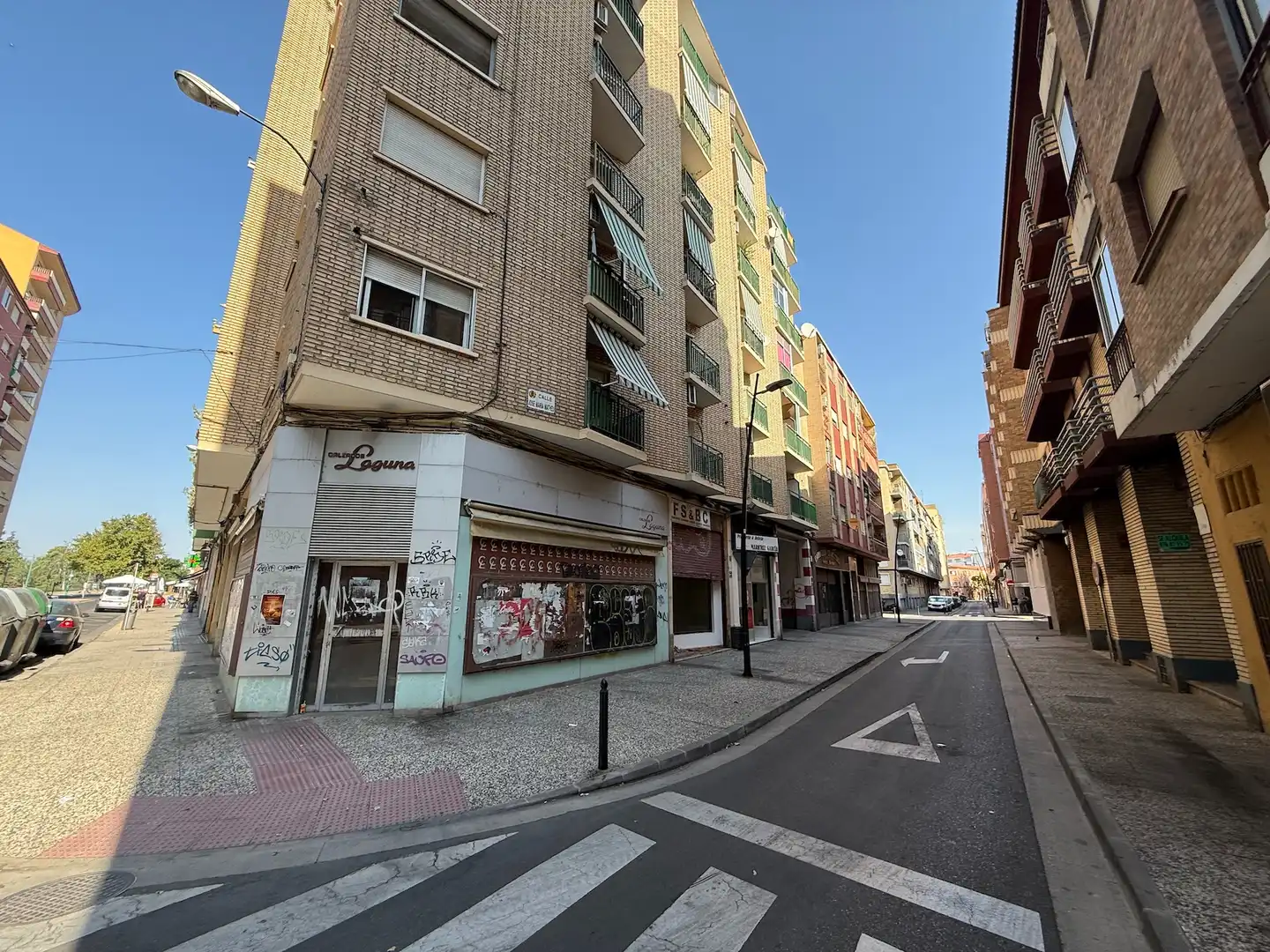 Außenansicht von Geschaftsraum zum Verkauf in Zaragoza