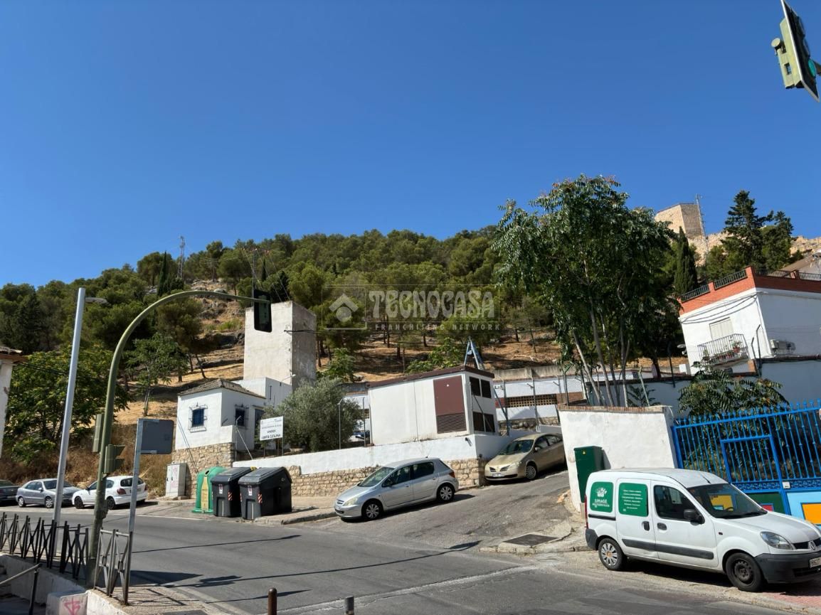Exterior view of Single-family semi-detached for sale in  Jaén Capital  with Air Conditioner and Terrace