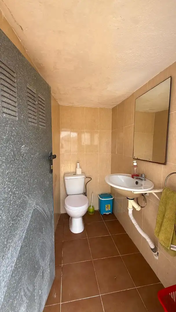 Bany de Casa o xalet en venda en Chiva amb Aire condicionat, Calefacció i Jardí privat