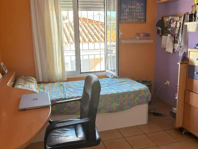 Habitación de Casa o chalet en venta en Los Barrios con Jardín privado, Terraza y Trastero