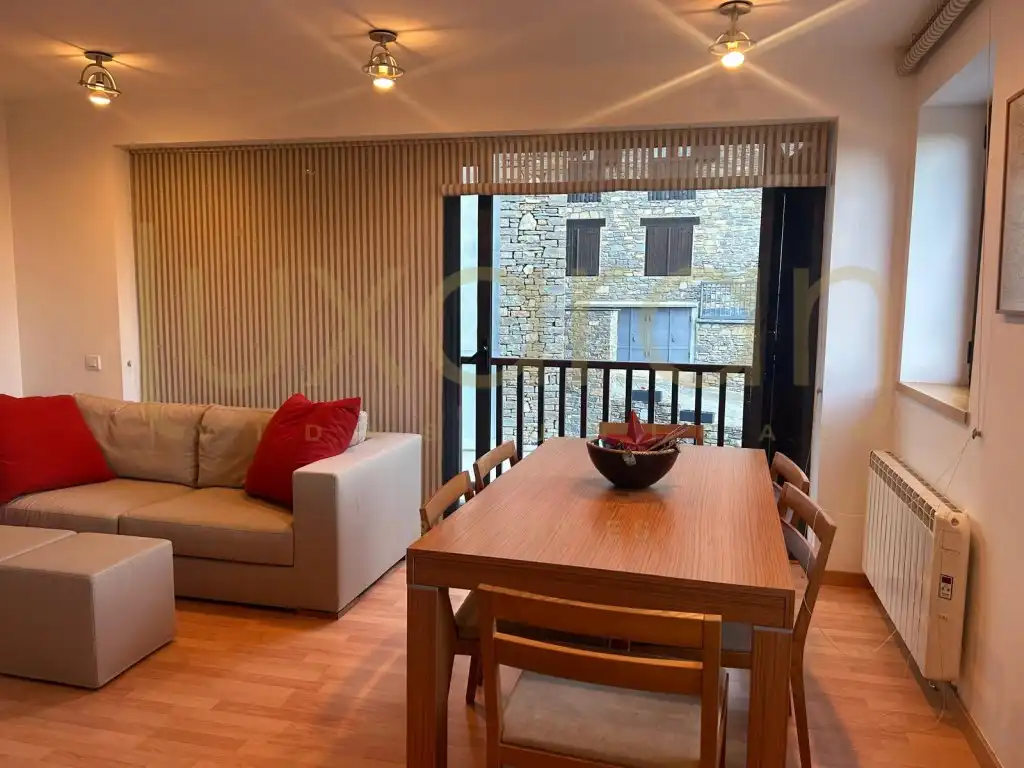 Terrassa de Apartament en venda en Alt Àneu, Lleida