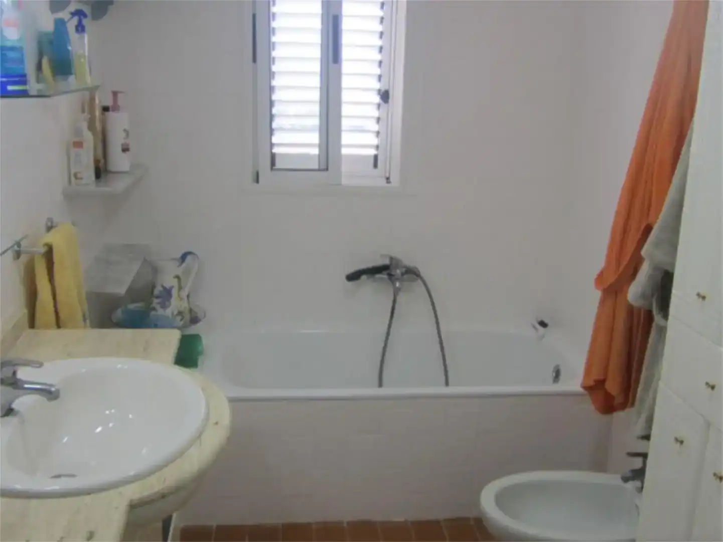 Bathroom of Apartments for rent in Puçol  with Air Conditioner, Swimming Pool and Balcony