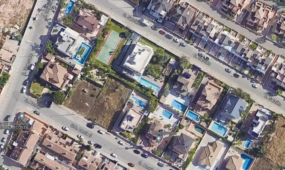 Casa amb jardí en venda a Urbanizacion MZENIA II CL 1, imagen 2