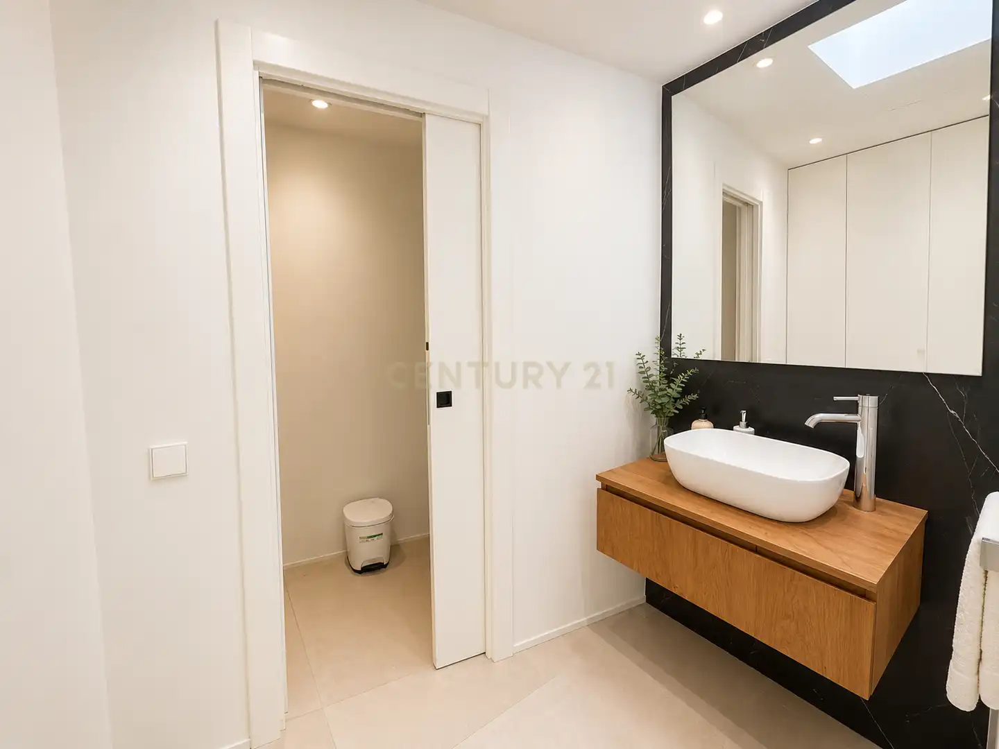 Bany de Casa o xalet de lloguer en Santa Eulària des Riu amb Aire condicionat, Jardí privat i Traster