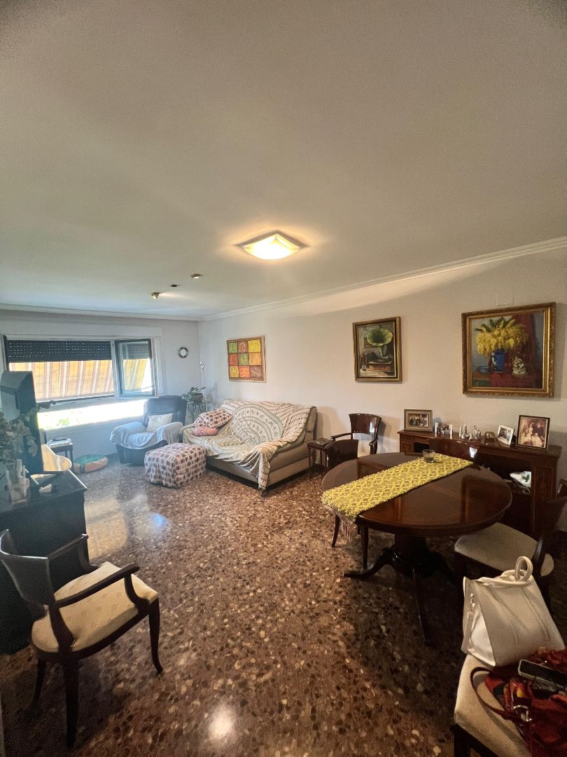 Living room of Flat for sale in  Valencia Capital  with Furnished and Oven