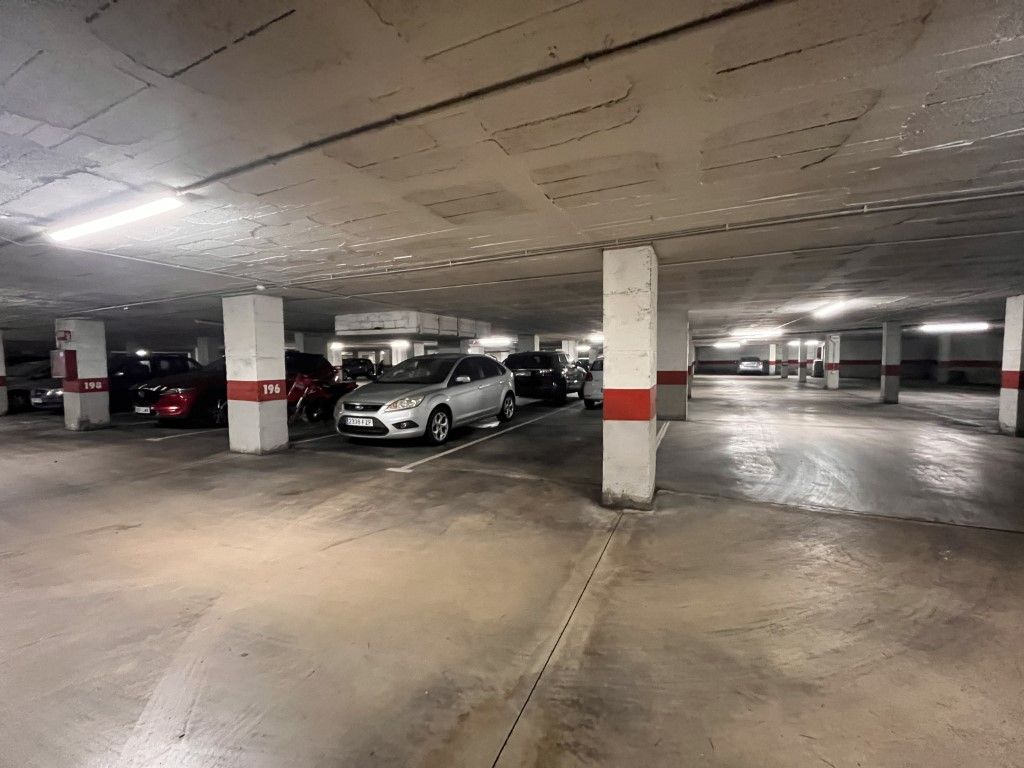 Aparcament de Garatge en venda en Girona Capital