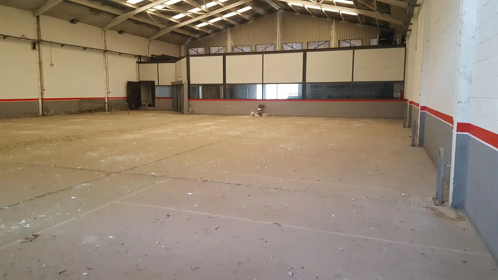 Industrial building for sale in Velers, imagen 3