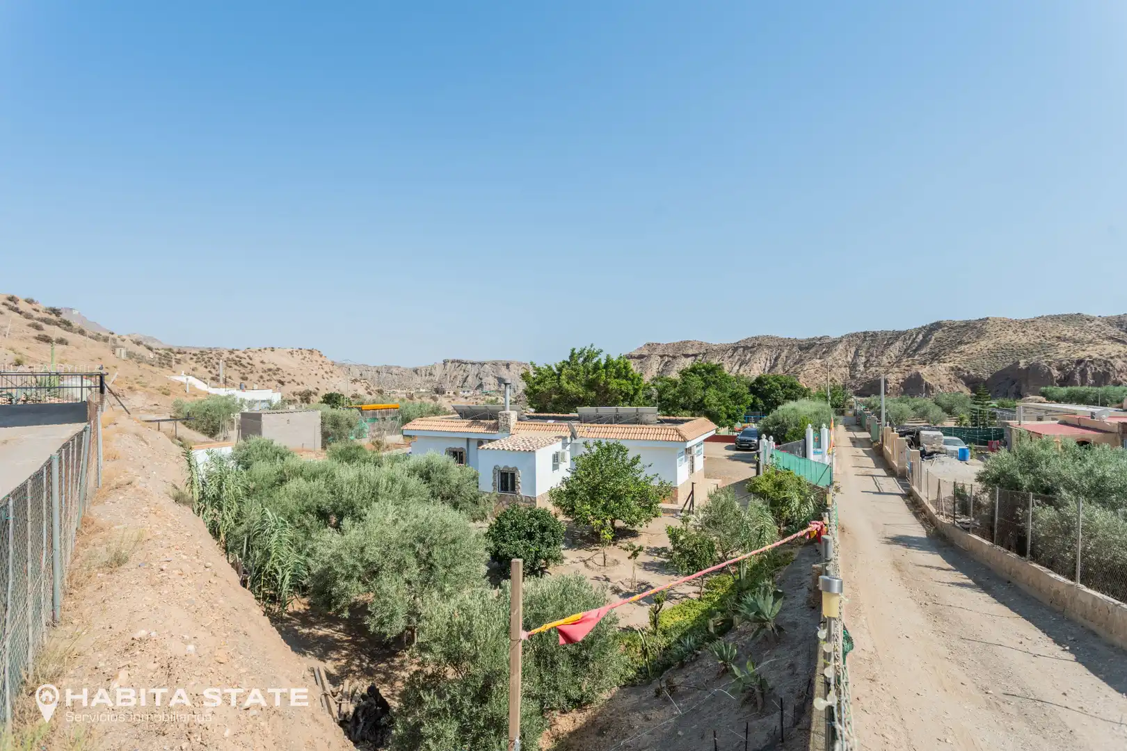 Vista exterior de Casa o xalet en venda en Gádor amb Aire condicionat, Jardí privat i Piscina