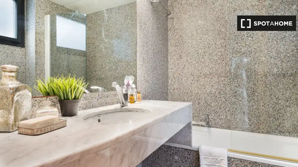 Flat with terrace to rent in Sarrià - Sant Gervasi, imagen 12