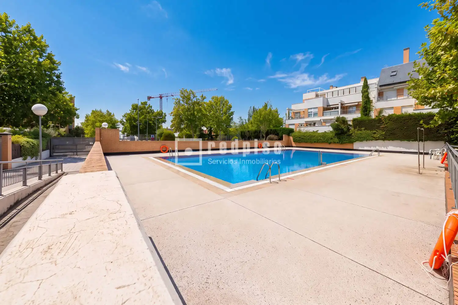 Swimming pool of Flat for sale in Las Rozas de Madrid  with Air Conditioner, Heating and Private garden