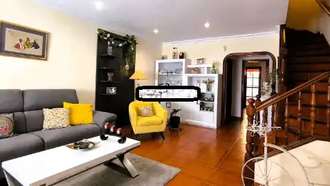Sala d'estar de Casa adosada en venda en San Cristóbal de la Laguna amb Aire condicionat, Jardí privat i Terrassa