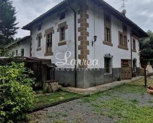 Vista exterior de Casa o xalet en venda en Artea amb Calefacció