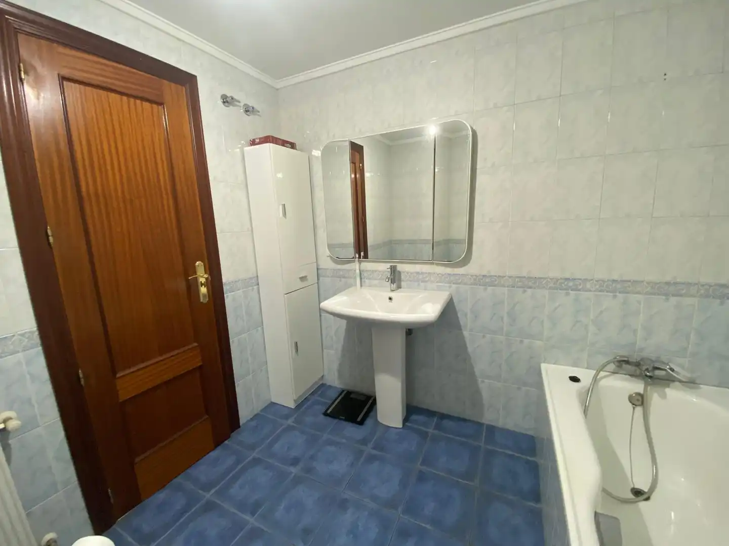 Baño de Casa o chalet en venta en Castro-Urdiales con Calefacción y Piscina comunitaria