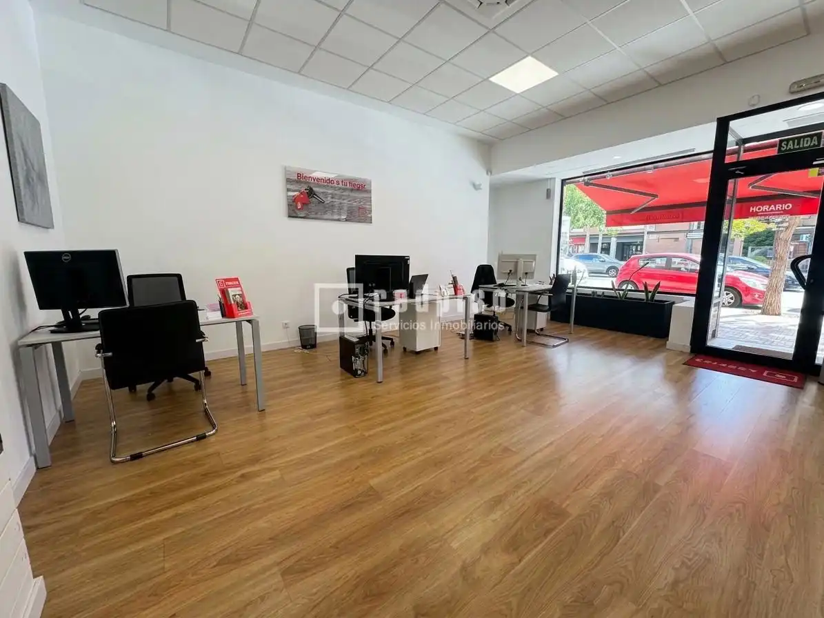 Business premises to rent in de Jacinto Benavente, imagen 12