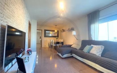 Living room of Flat for sale in Terrassa  with Air Conditioner, Heating and Balcony