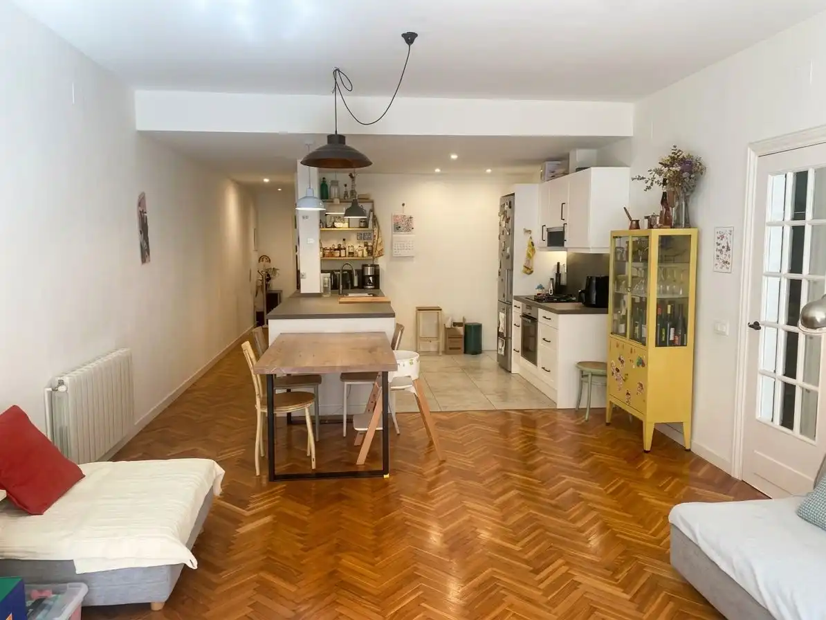 Cuina de Pis en venda en  Barcelona Capital amb Aire condicionat, Terrassa i Balcó