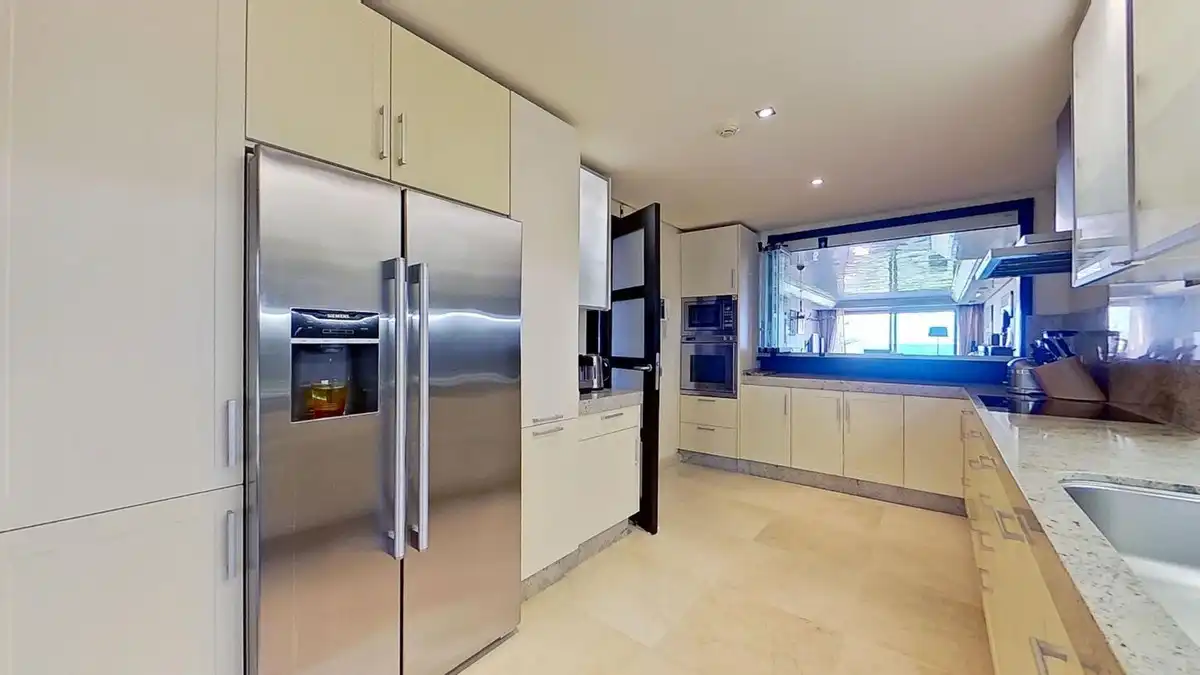 Cocina de Ático en venta en Marbella con Aire acondicionado, Terraza y Sauna