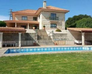 Exterior view of House or chalet for sale in Ourense Capital   with Private garden, Parquet flooring and Terrace