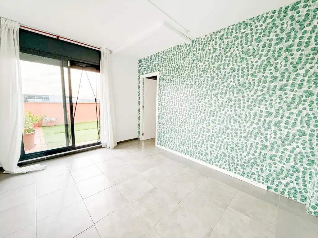 Dormitori de Dúplex en venda en Figueres amb Aire condicionat i Moblat
