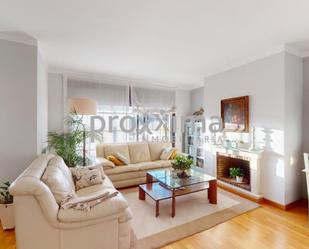 Living room of Attic to rent in Guillena  with Air Conditioner, Heating and Private garden