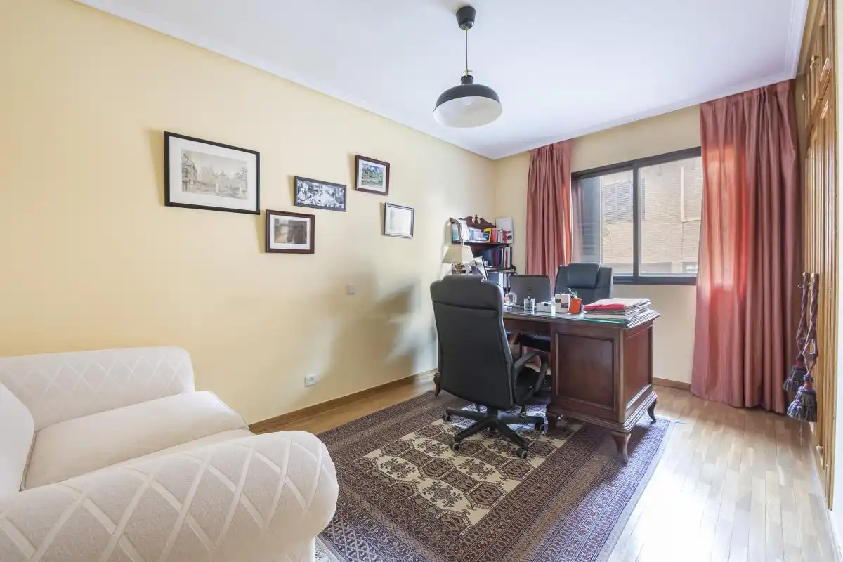Sala de estar de Casa adosada en venta en Madrid con Aire acondicionado, Calefacción y Jardín privado