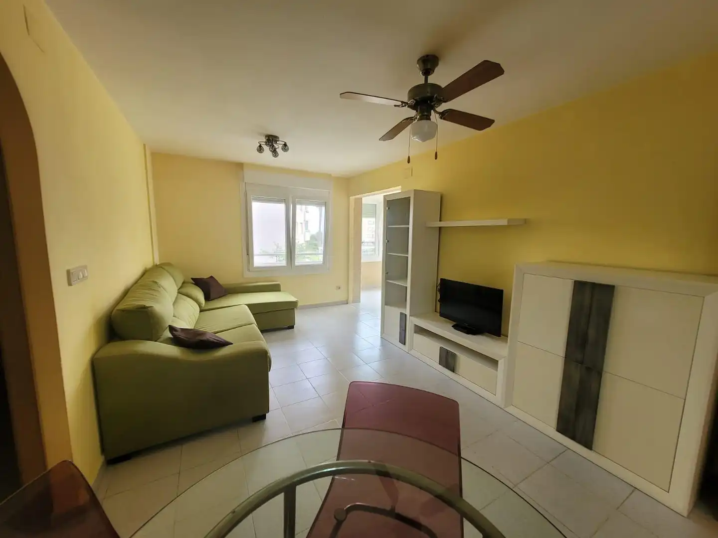 Sala de estar de Apartamento en venta en Alicante / Alacant con Jardín privado, Terraza y Amueblado