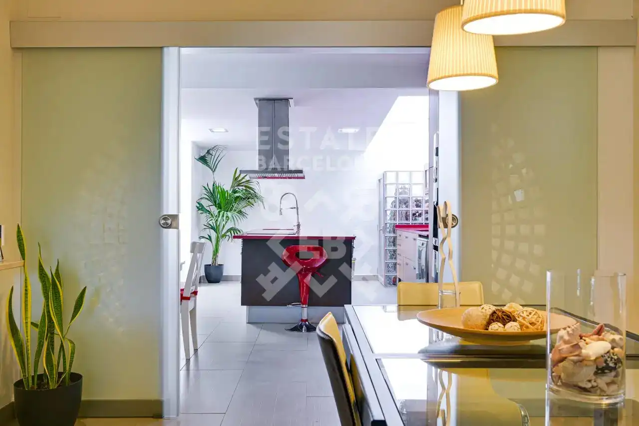 Küche von Einfamilien-Reihenhaus zum Verkauf in Mataró mit Klimaanlage, Heizung und Terrasse