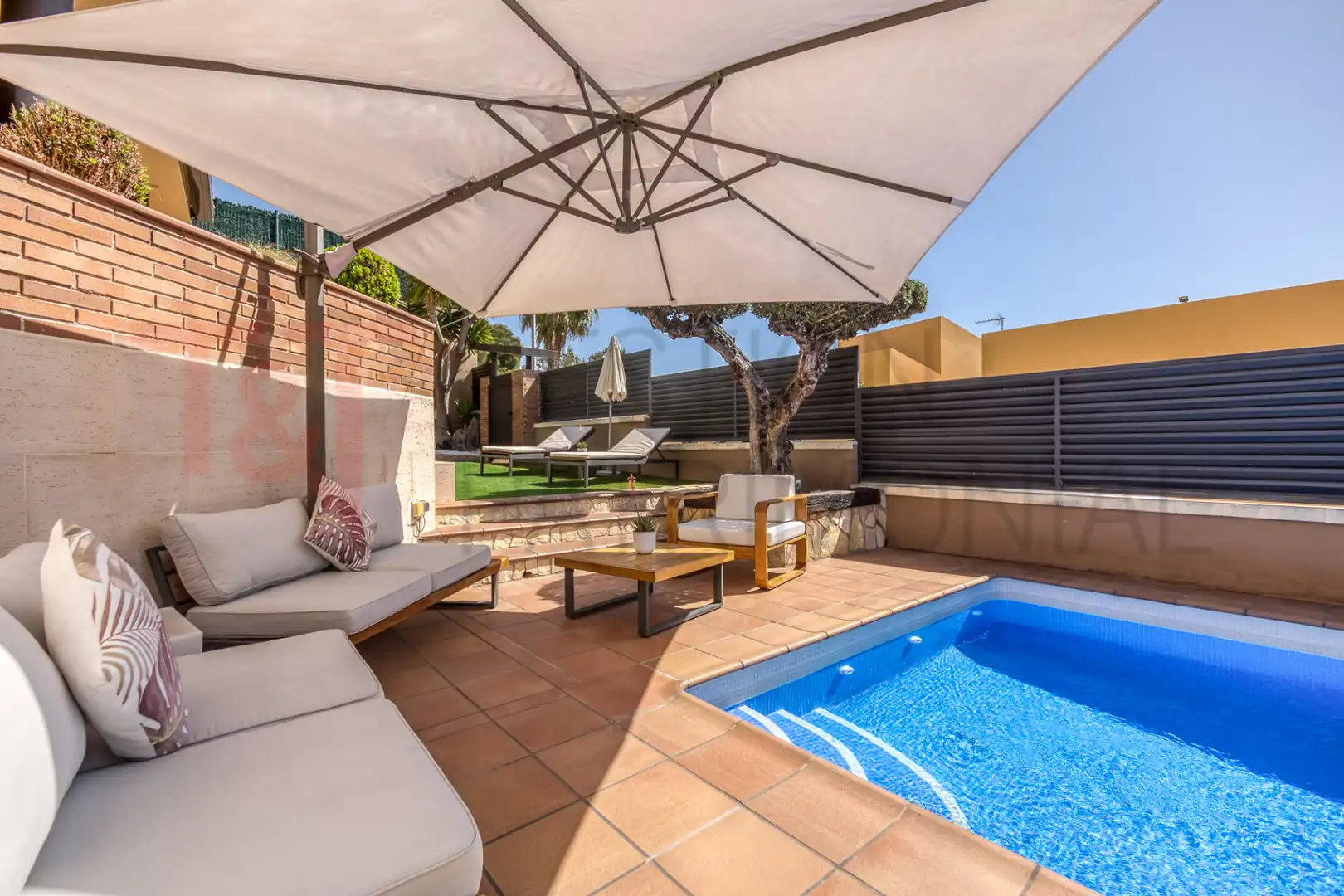 Terraza de Casa o chalet en venta en Vilanova i la Geltrú con Aire acondicionado, Calefacción y Terraza