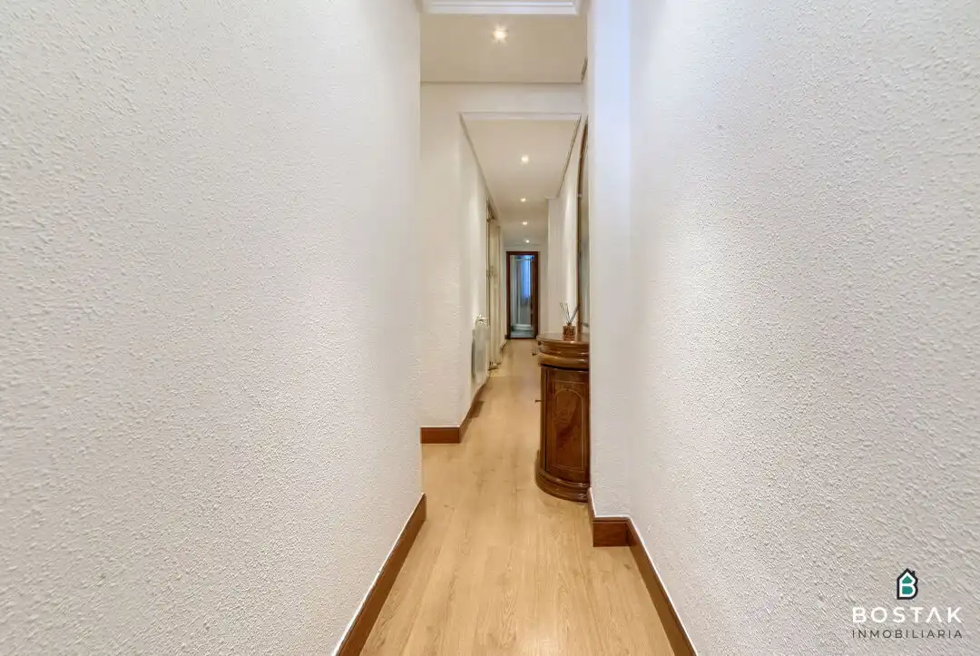Piso en venta en Bilbao  con Calefacción y Balcón