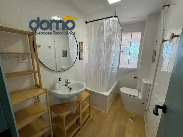 Habitación de Piso para compartir en Granada con Parquet, Amueblado y Lavadora