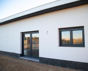 Vista exterior de Casa adosada en venda en Villamantilla amb Aire condicionat