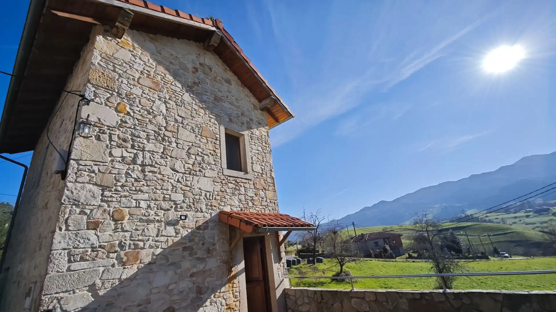 Vista exterior de Casa o chalet en venta en Llanes con Calefacción y Terraza